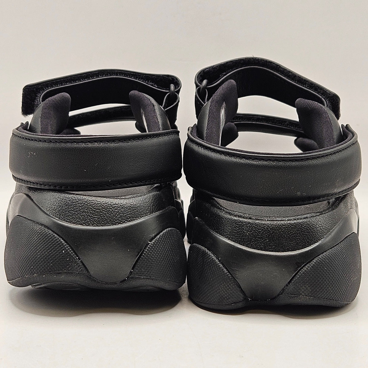JORDAN WOMEN'S 7 DEJA SANDALS FN5036-001 BLACK METALLIC GOLD