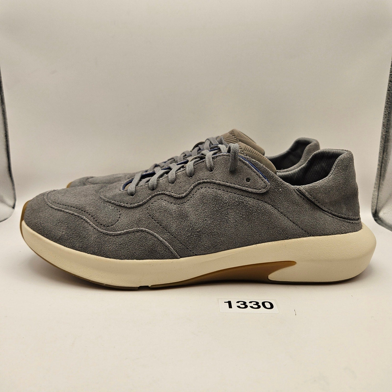 OLUKAI MEN'S 14 KOHEO CHARCOAL GREY LOW TOP SNEAKER GUM BOTTOM SOLE NWOB