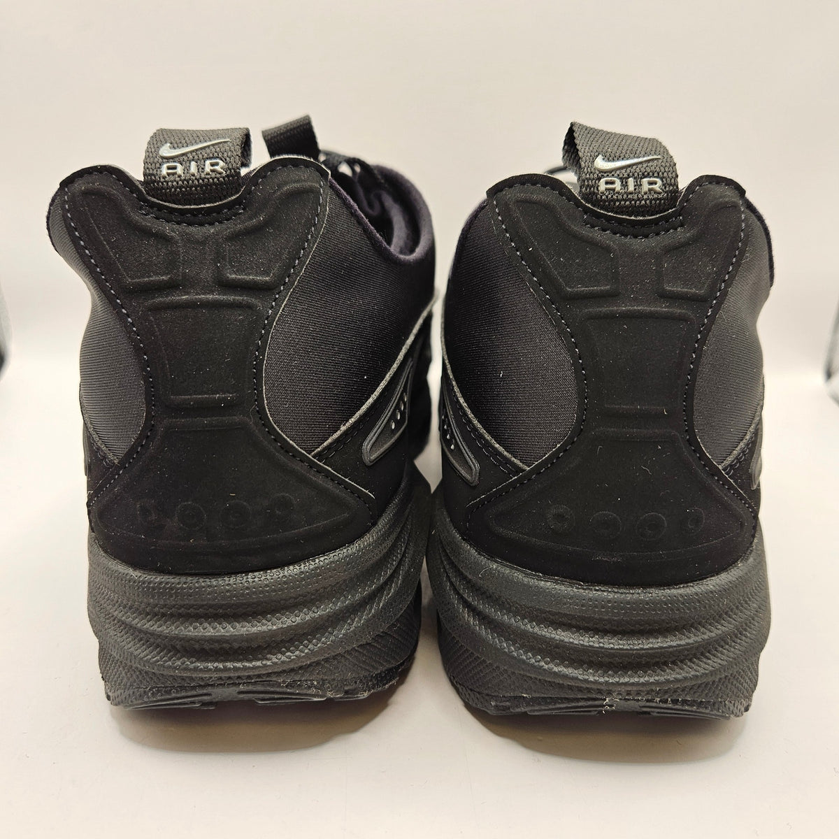 NIKE WOMEN'S 13 MEN'S 11.5 AIR SUNDER MAX BLACK METALLIC SILVER ZIP FZ2068-001