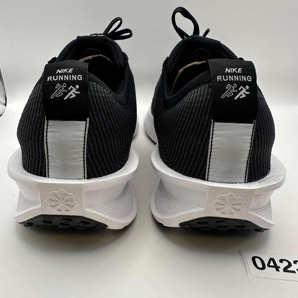 NIKE Women's 12 Interact Run Black/White Running Sneaker fd2292-003
