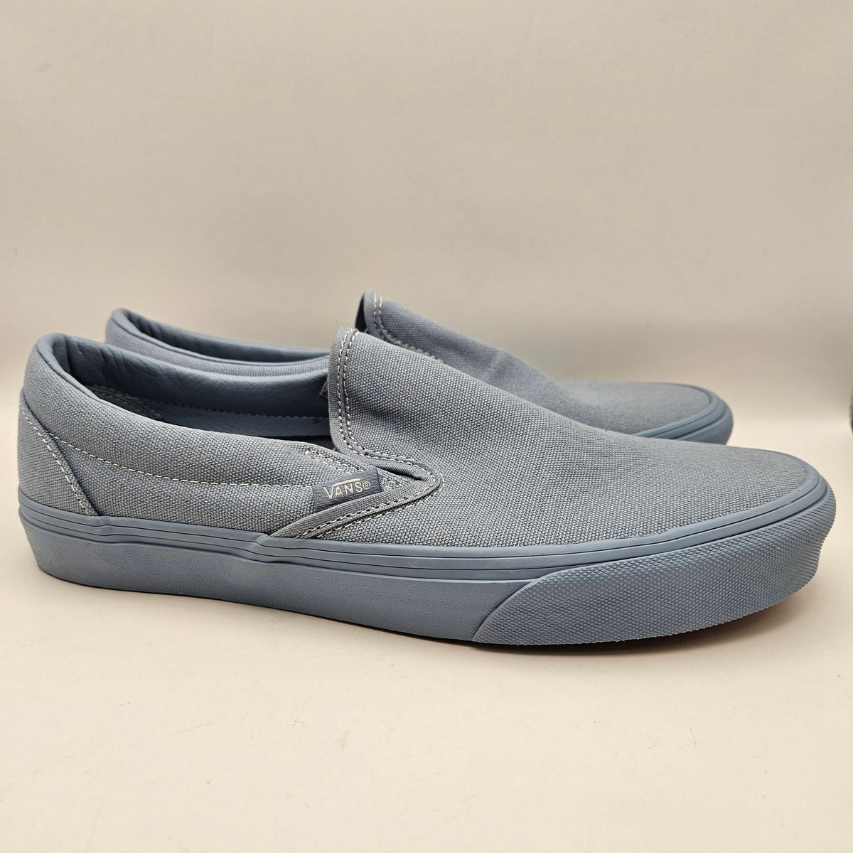 VANS MEN'S 9.5 CLASSIC SLIP ON PASTEL MONO DUSTY BLUE NWOB