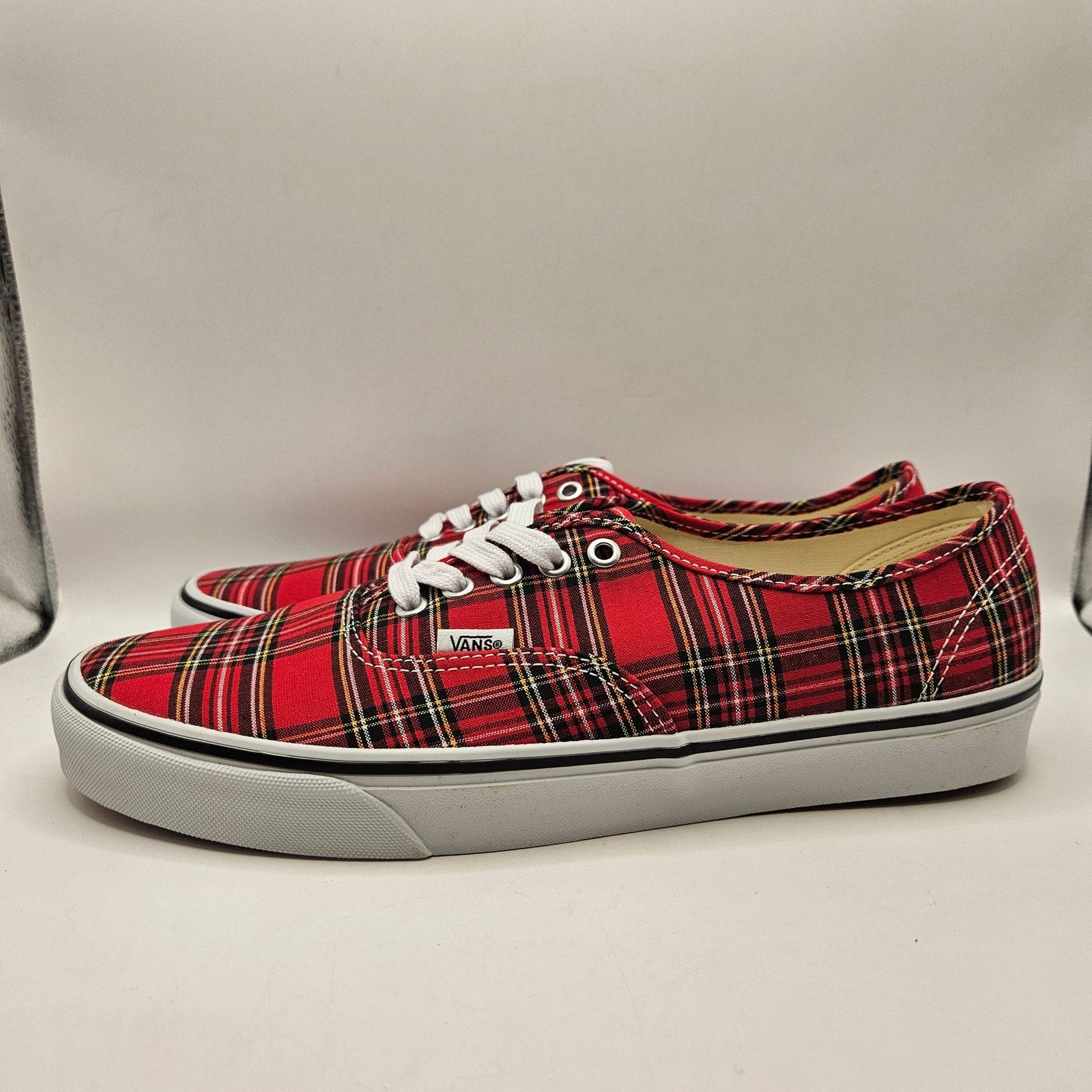 VANS MEN'S 11.5 AUTHENTIC RED PLAID LOW TOP CANVAS SNEAKER NWOB