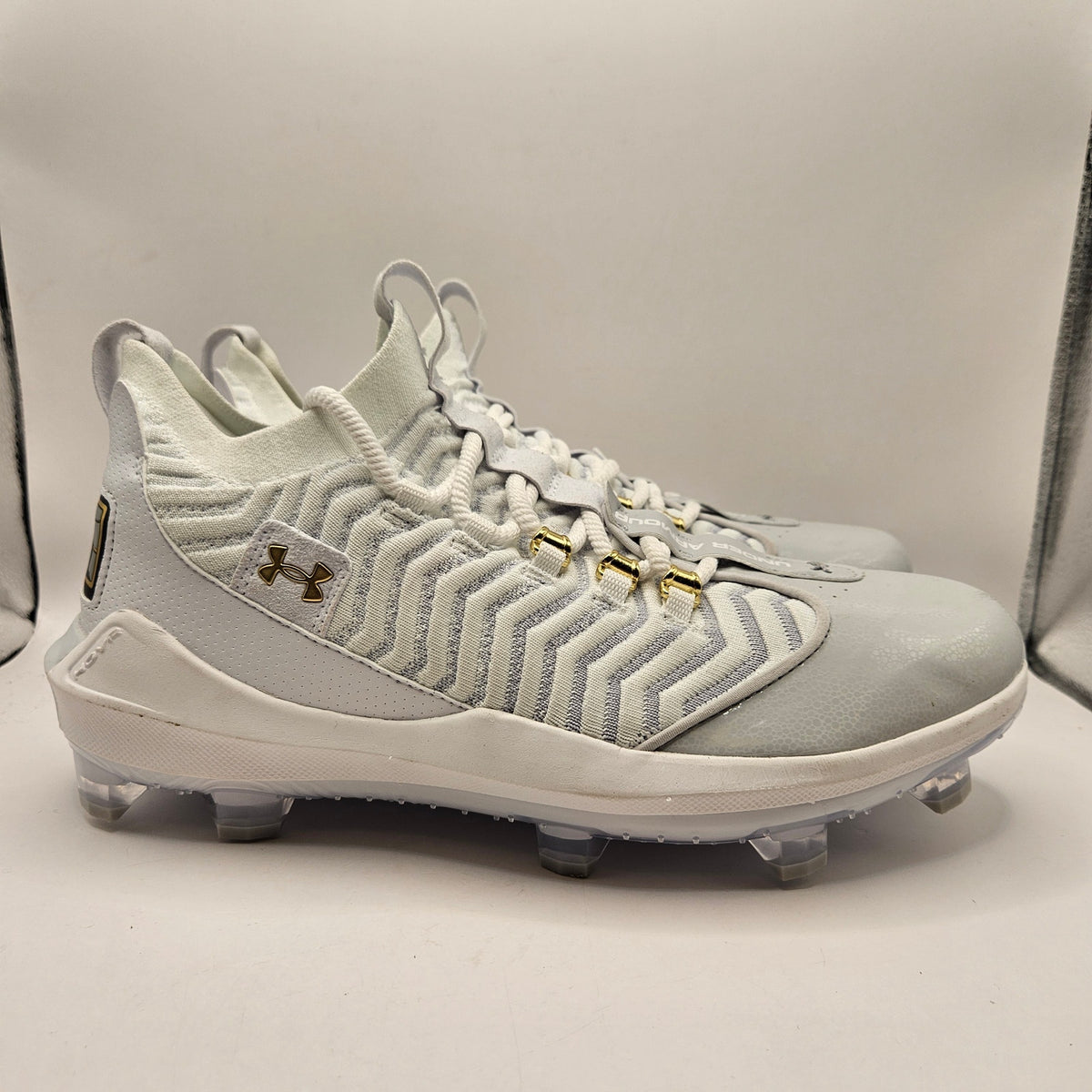 UNDER ARMOUR MEN'S 11.5 HARPER 9 PRO TPU CLEATS WHITE GRAY GOLD 3027444-100 NWOB