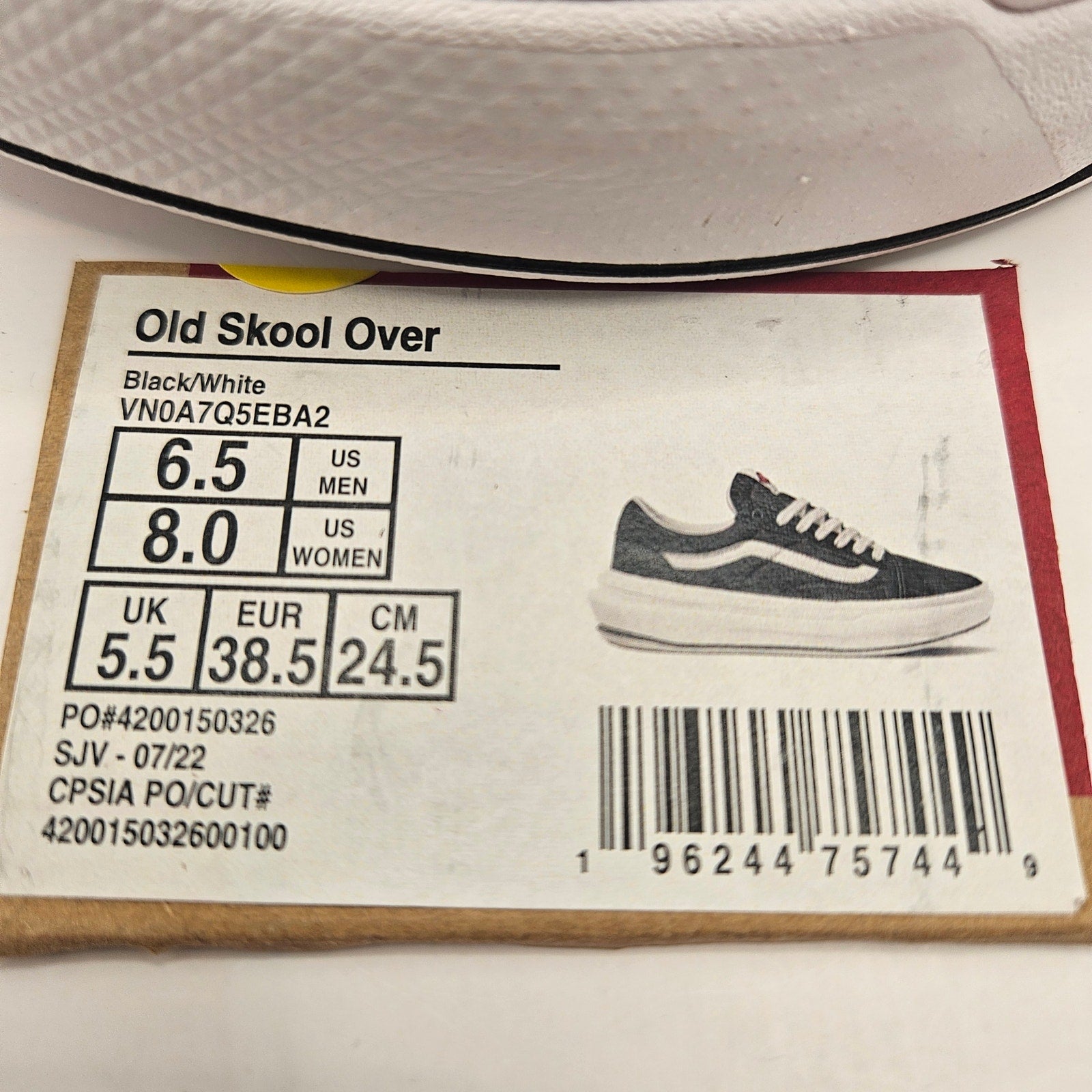 VANS WOMEN'S 8 BLACK WHITE OLD SKOOL OVERT COMFYCUSH NWOB PUFFY