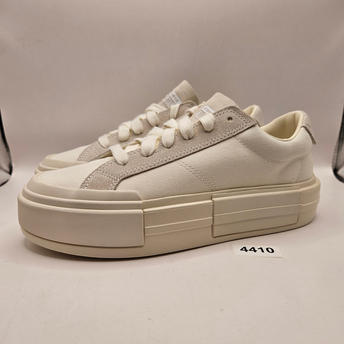 CONVERSE MEN'S 8.5 CHUCK TAYLOR ALL STAR CRUISE LOW WHITE CANVAS SUEDE A08788C