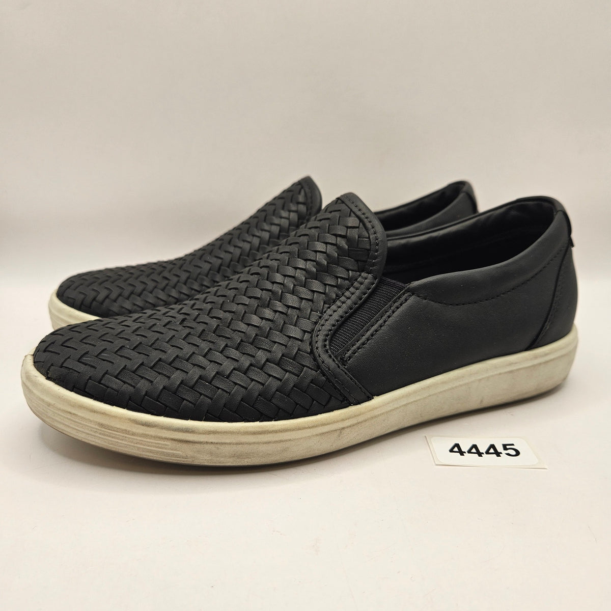 ECCO WOMEN'S EURO 37 SOFT 7 WOVEN FRONT SLIP ON BLACK LIGHTWEIGHT SNEAKER