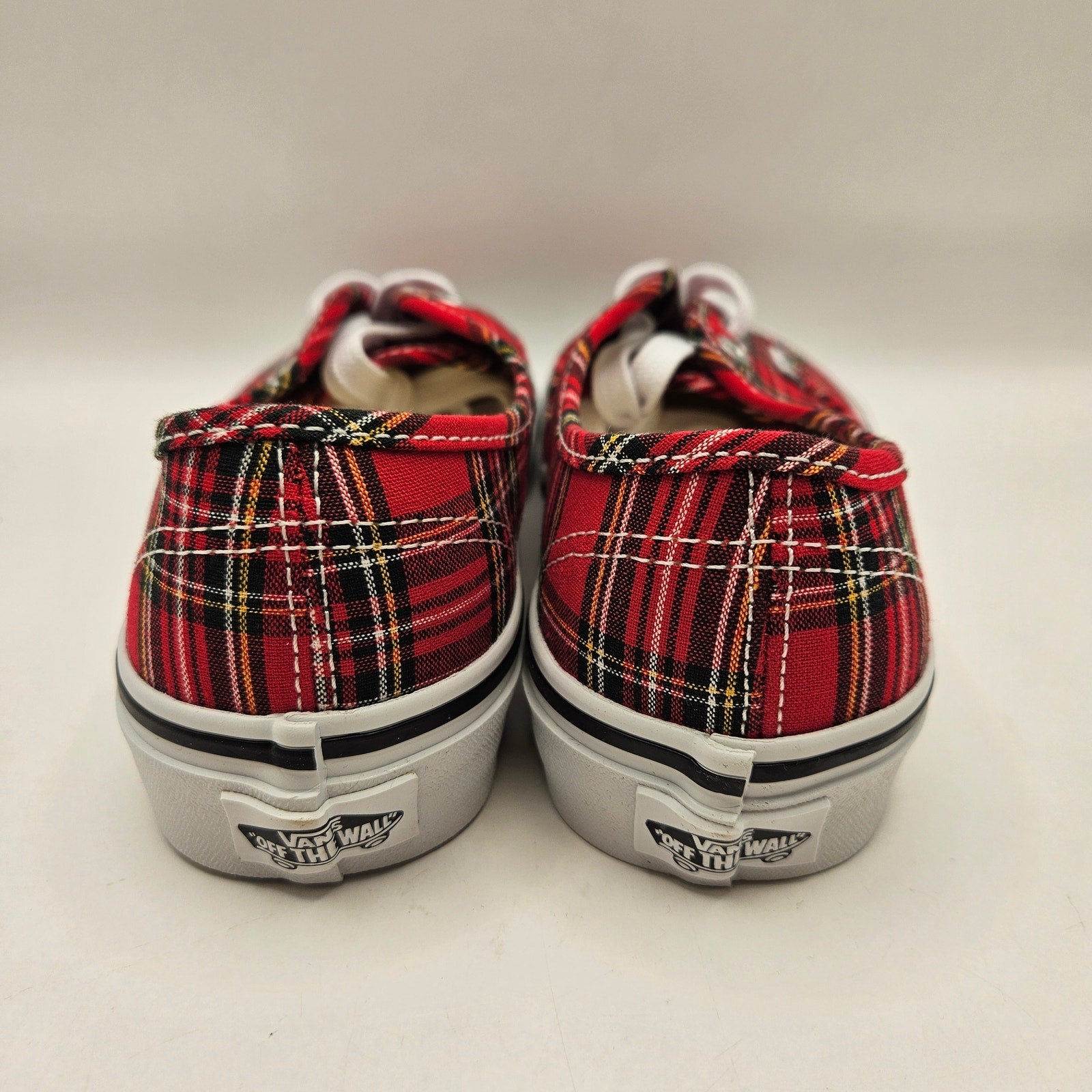 VANS WOMEN'S 6 AUTHENTIC RED PLAID LOW TOP CANVAS SNEAKER NWOB