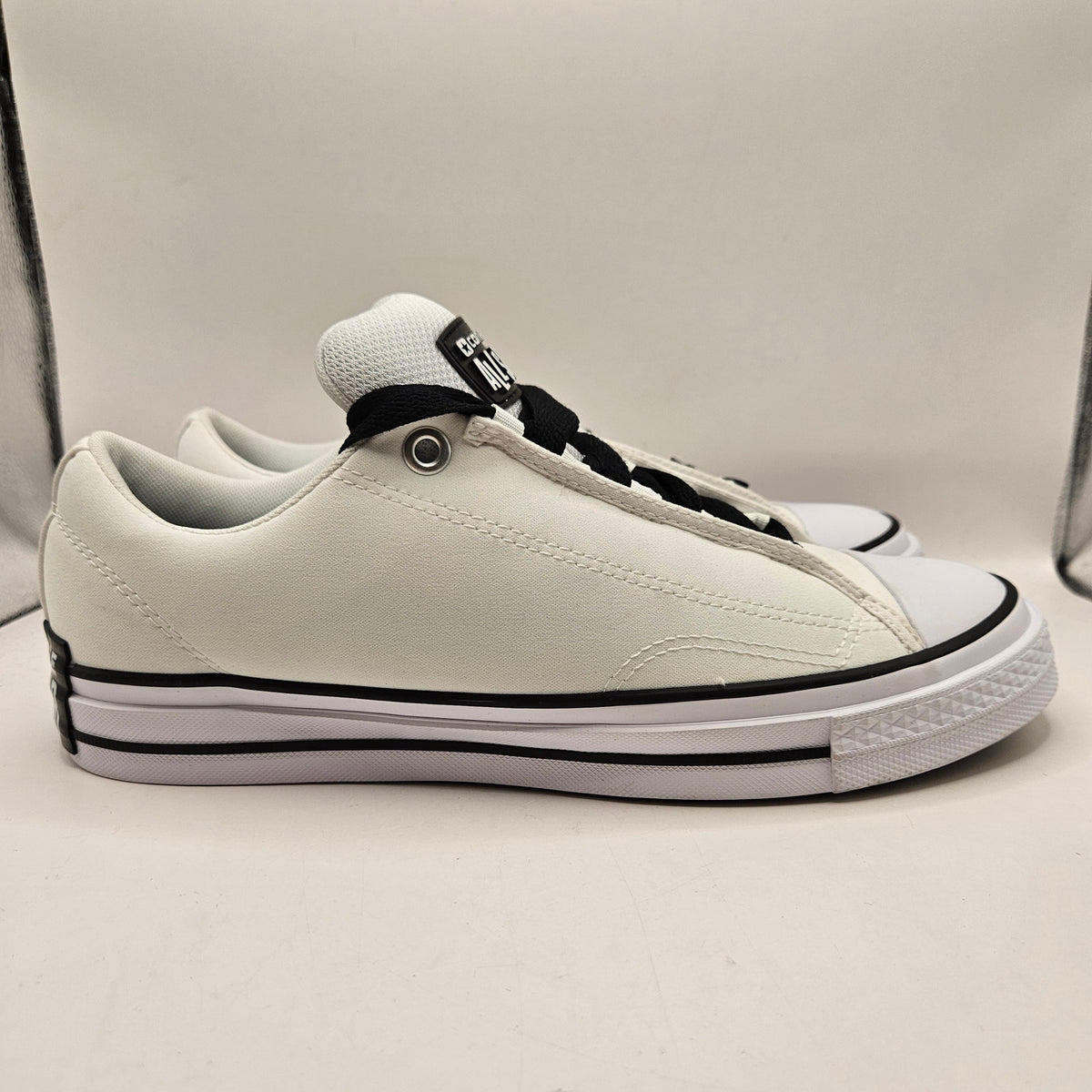 CONVERSE MEN'S 11 CHUCK TAYLOR ALLSTAR PUFF FAT TOUGUE LO WHITE A14722C