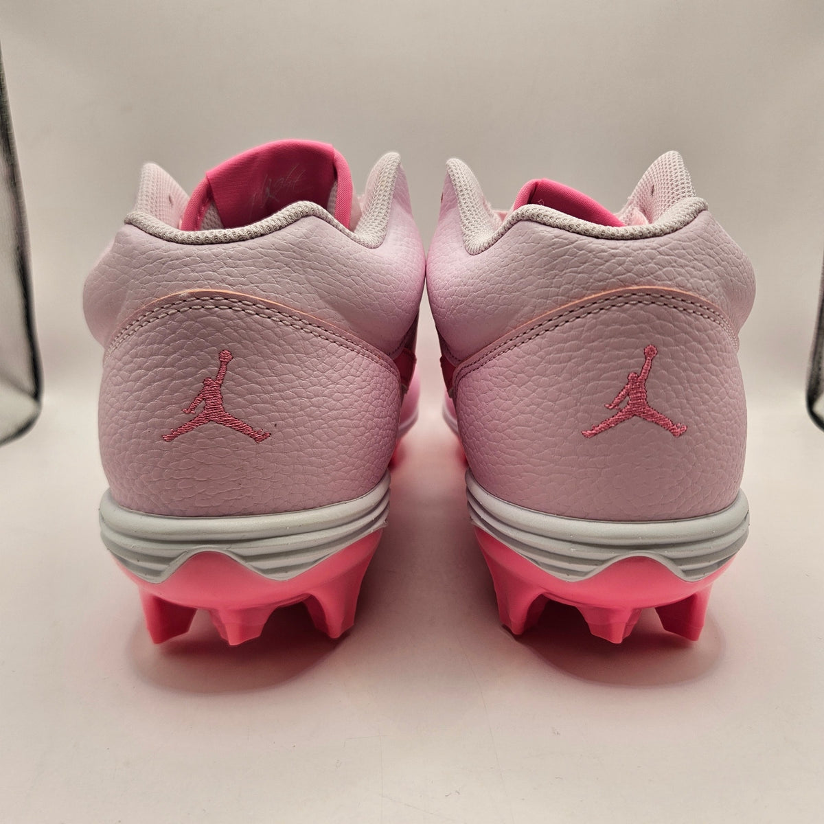 NIKE JORDAN MEN'S 11 STADIUM 90 LOW TD FOOTBALL CLEATS PINK FOAM NWOB HQ0210-600