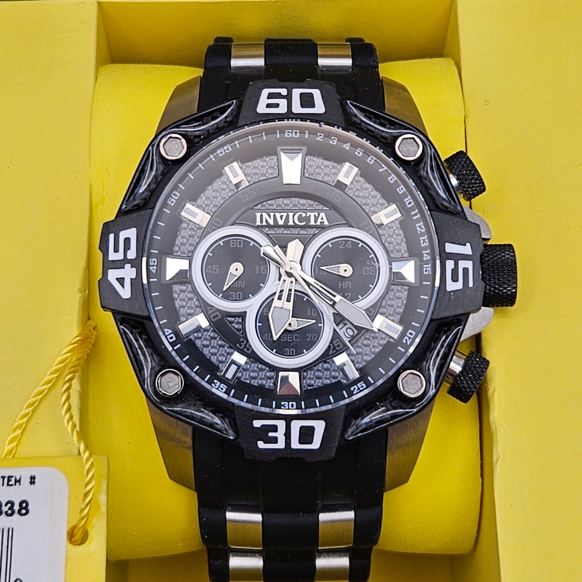 INVICTA 44704 PRO DIVER MEN'S QUARTZ BLACK AND SILVER WATCH NWT