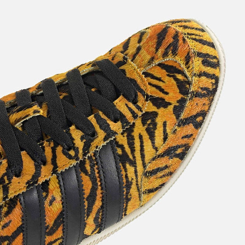 ADIDAS ORIGINALS WOMEN'S 7.5 JAPAN TIGER PRINT YELLOW BLACK KI6545 FUR NWOB
