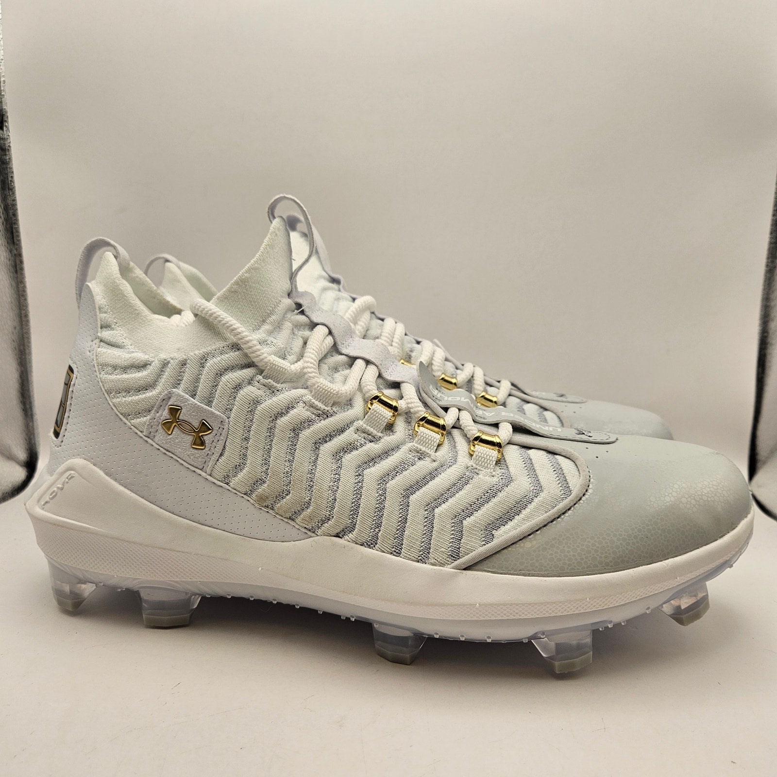 UNDER ARMOUR MEN'S 12 YARD LOW ST BASEBALL CLEATS WHITE GOLD 3027444-100 NWOB