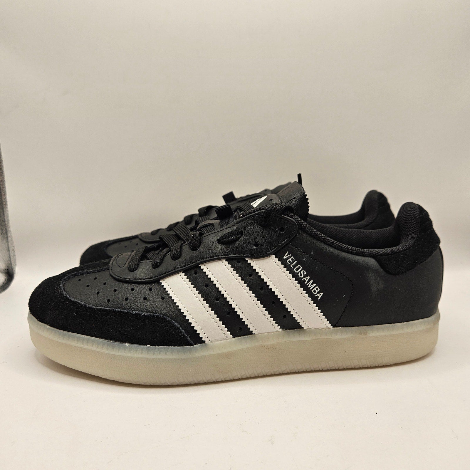 ADIDAS MEN'S 7 VELOSAMBA LEATHER CORE BLACK CLOUD WHITE JP7779 NWOB CYCLING