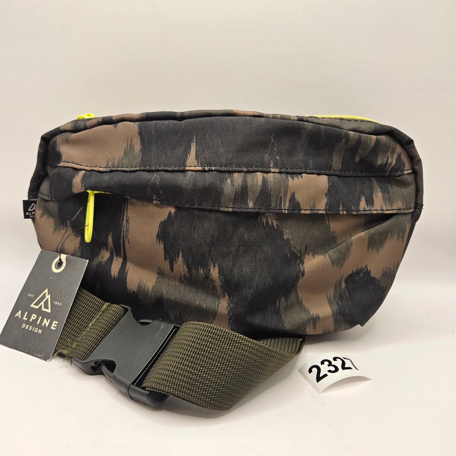 ALPINE DESIGN WOMEN'S CAMO OLIVE PRINT HIPSACK WAIST BAG NWT