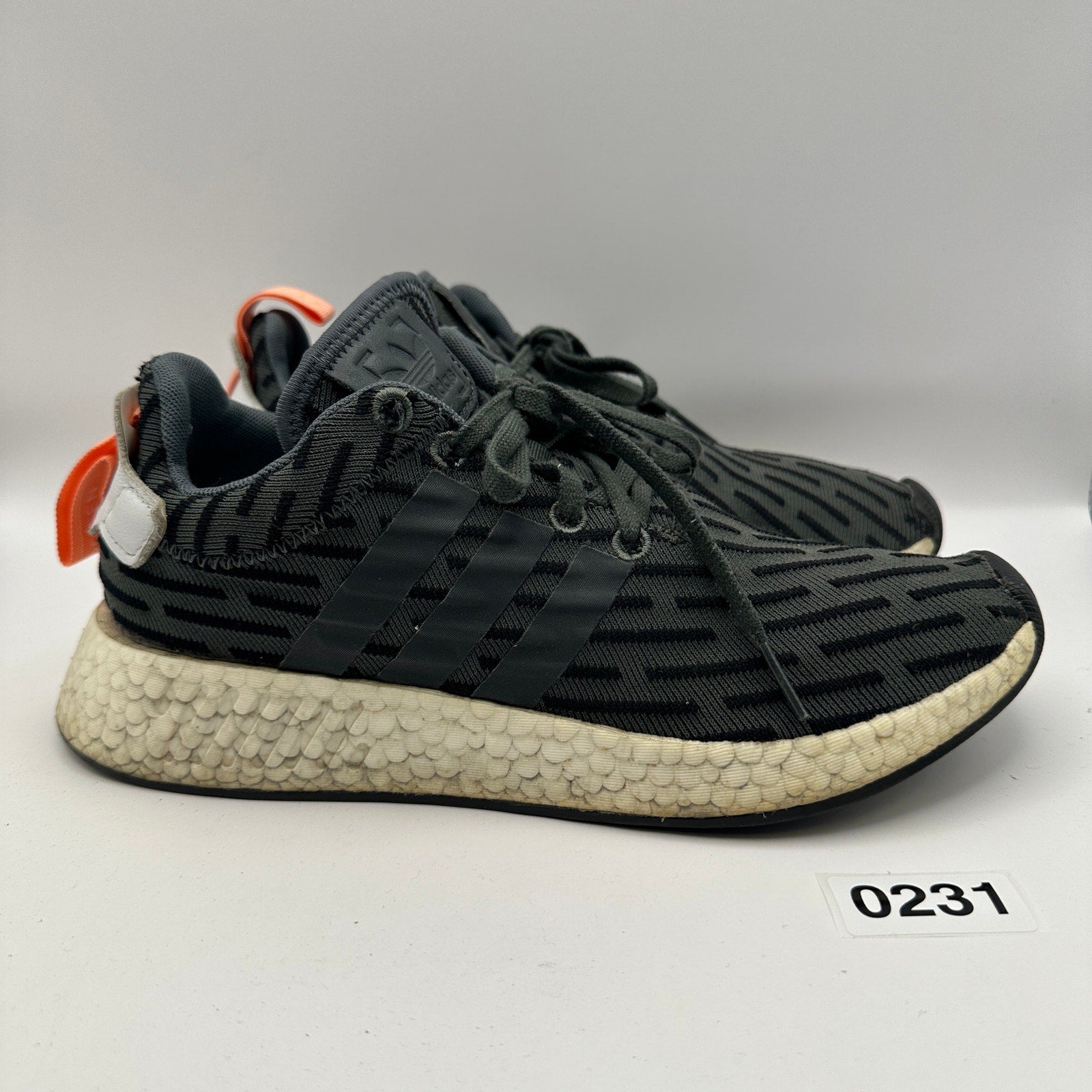 ADIDAS Women's 7.5 NMD R2 BA7259 Utility Green White BOOST