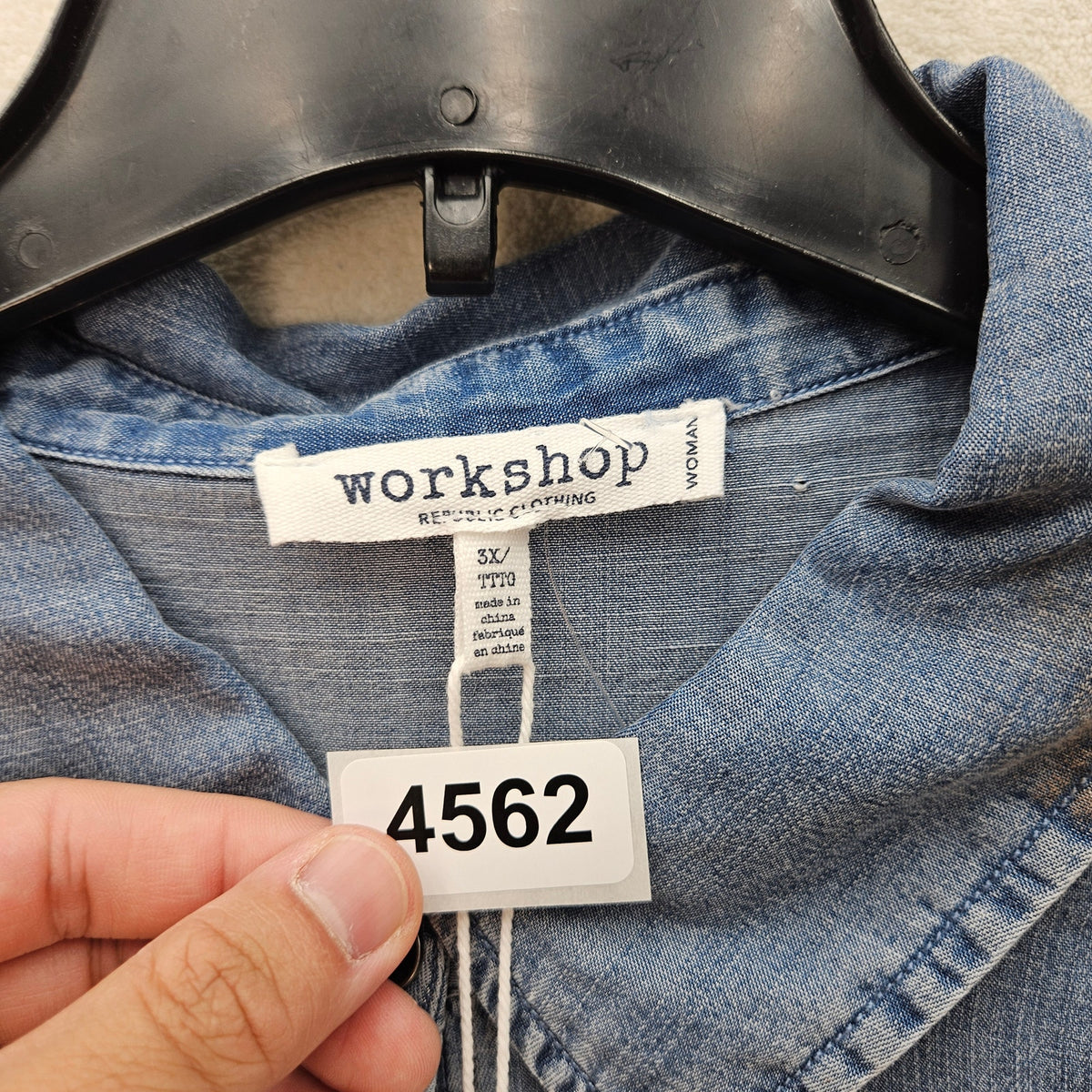 WORKSHOP WOMEN'S 3XL OVERSIZED BLOUSE 100% LYOCELL LIGHT BLUE WASH COLLAR STAINS