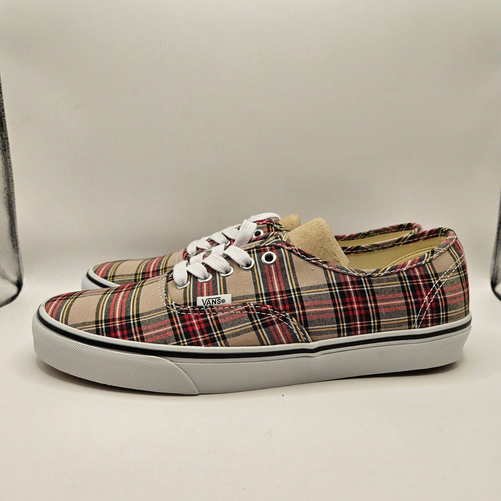VANS MEN'S 11 AUTHENTIC LOW TOP SNEAKER PLAID TAN NWOB VN000EGATAN