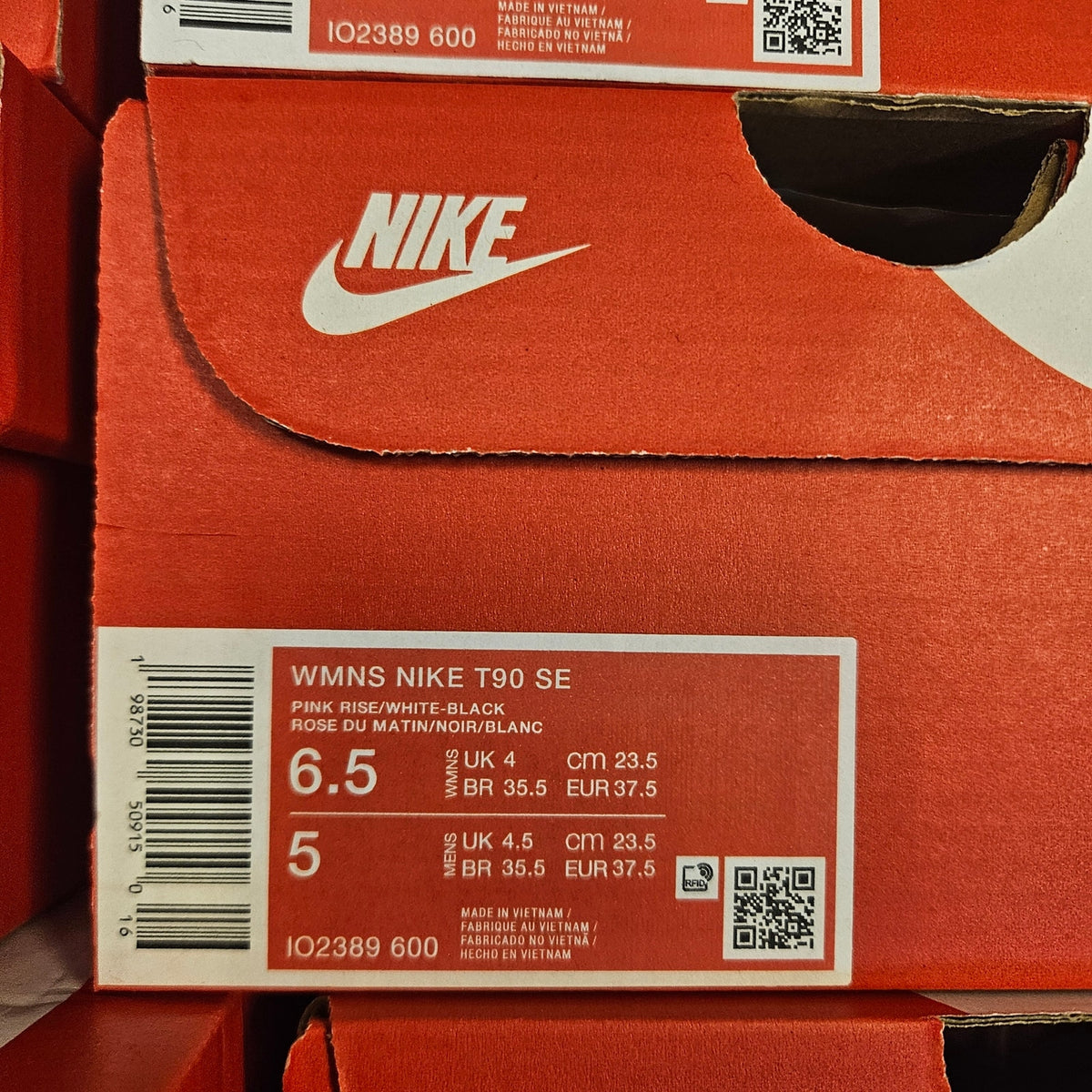 NIKE WOMEN'S 6.5 TOTAL 90 SE PINK RISE LOW TOP SOCCER SNEAKER IO2389-600