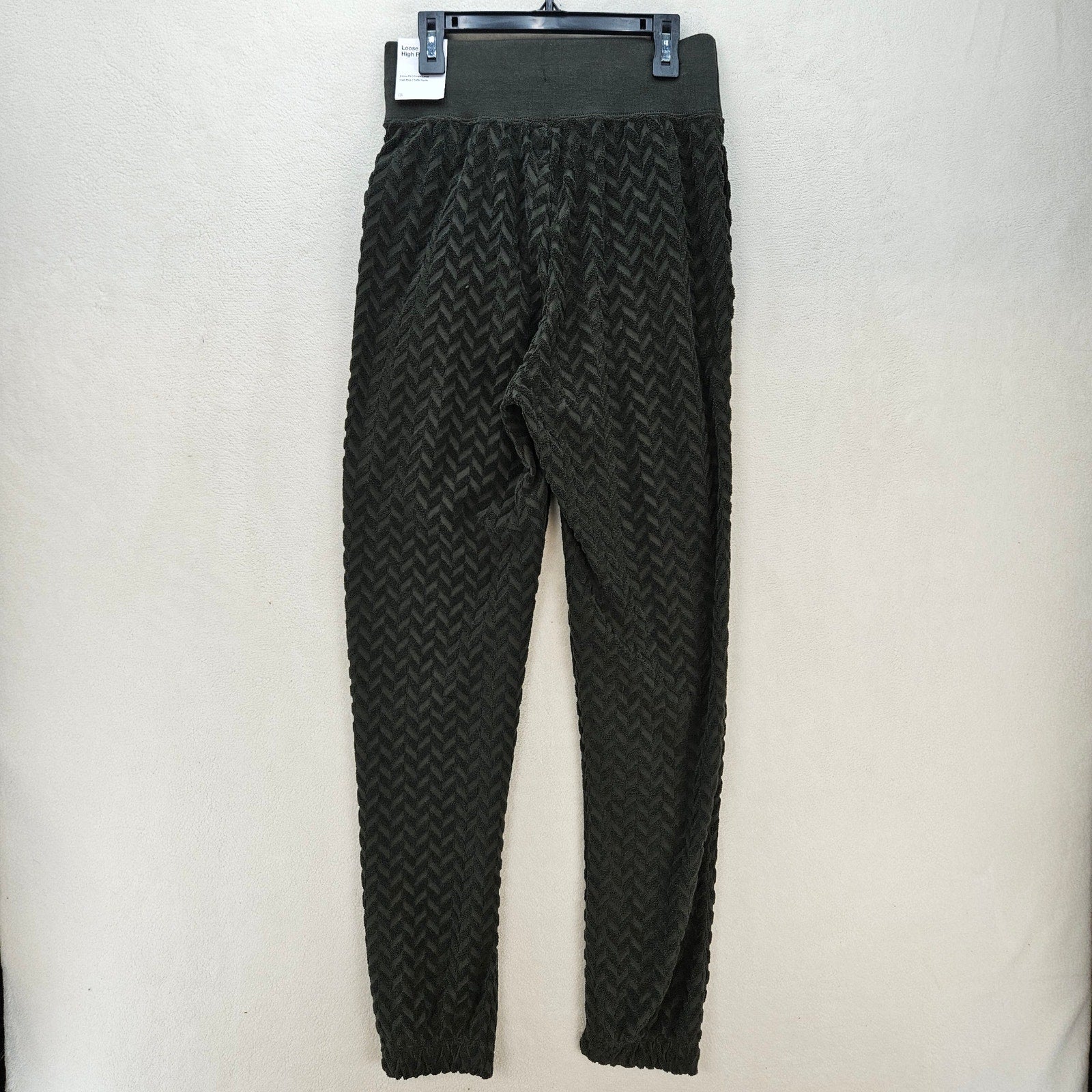 NIKE WOMEN'S XS MODERN EVERYDAY SPORTSWEAR OLIVE GREEN PANTS DR2178-355 NWT