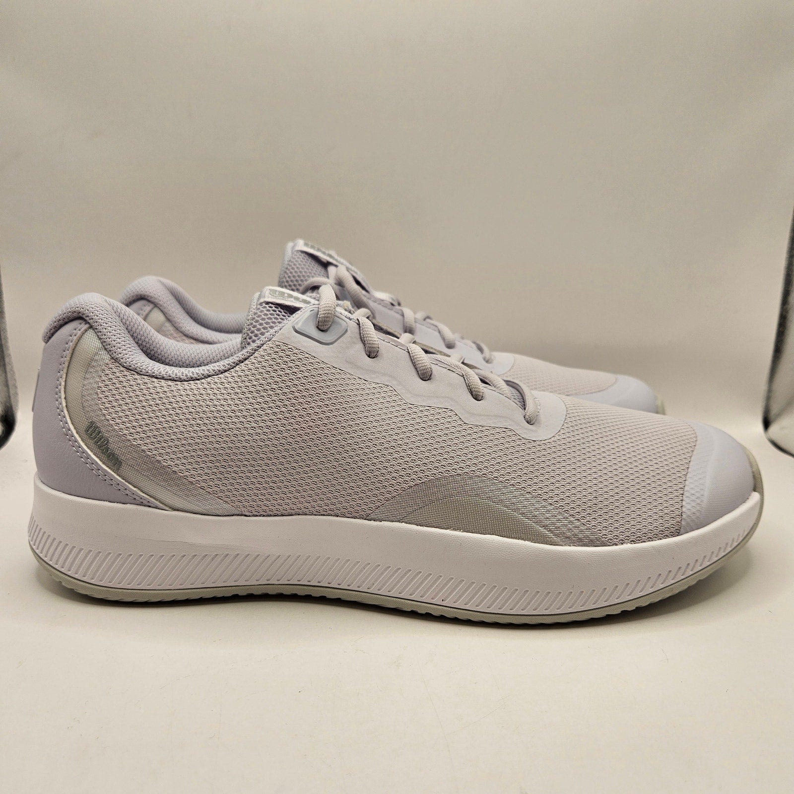WILSON WOMEN'S 10.5 INTRIGUE LITE TENNIS LOW TOP WHITE LUNAR ROCK NWOB WRS335820