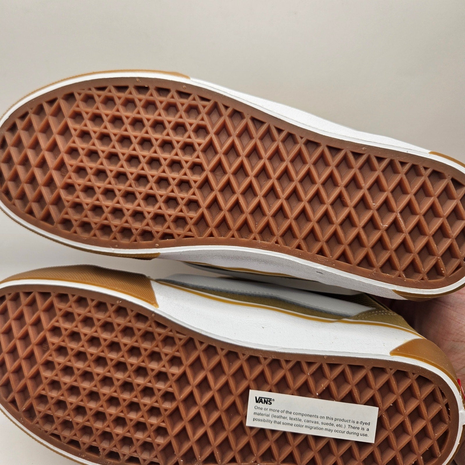 VANS WOMEN'S 8 KNU MID KHAKI GUM SKATEBOARDING SHOES NWOB
