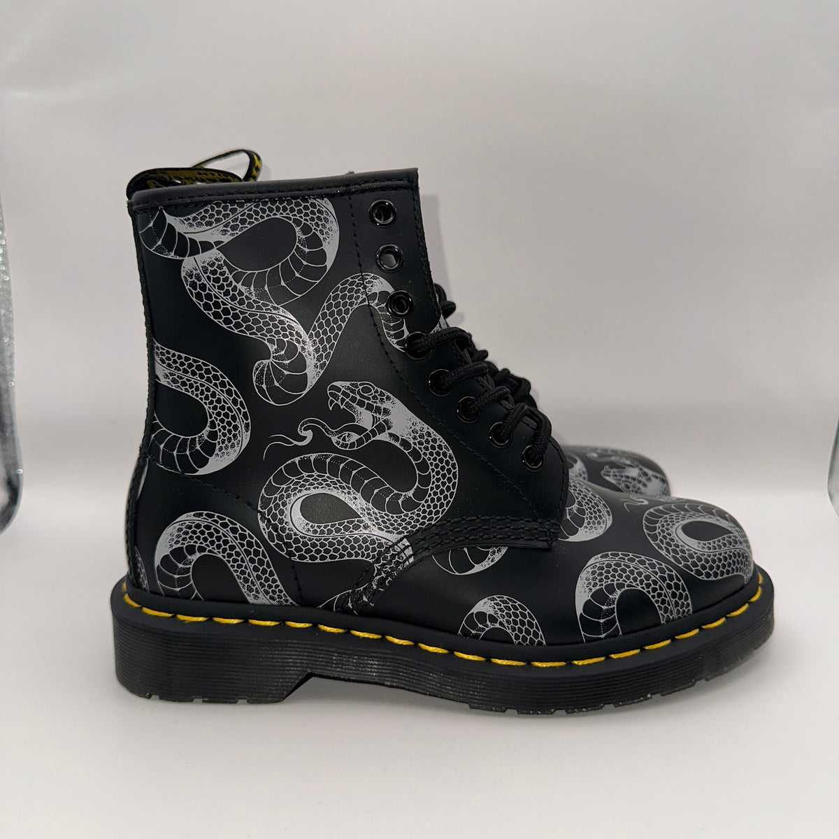 Dr. Martens 1460 Men' Size 4 Women's Size 5 Serpent Print Leather Lace Boots