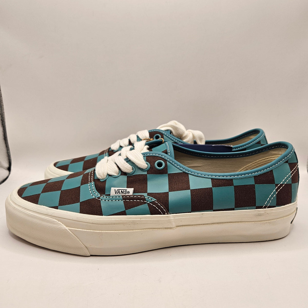 VANS MEN'S 11 AUTHENTIC SNEAKER DEMON SLAYER TANJIRO KAMADO COLORWAY NWOB