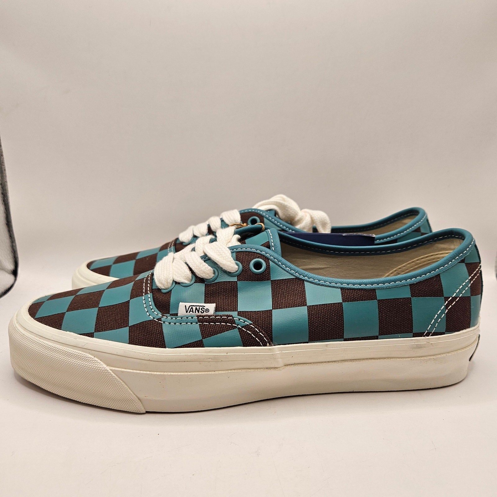 VANS MEN'S 11 AUTHENTIC SNEAKER DEMON SLAYER TANJIRO KAMADO COLORWAY NWOB