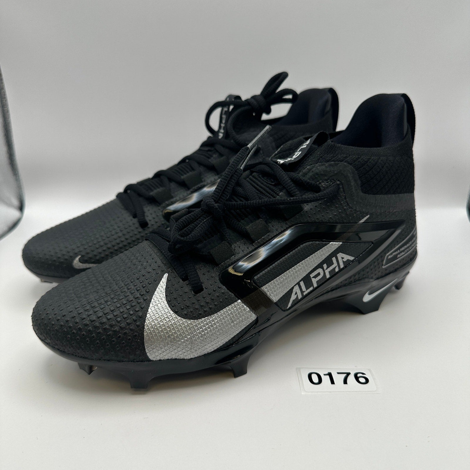 Nike Men's 8 Alpha Menace 4 ELITE Football Cleats FD7036-002