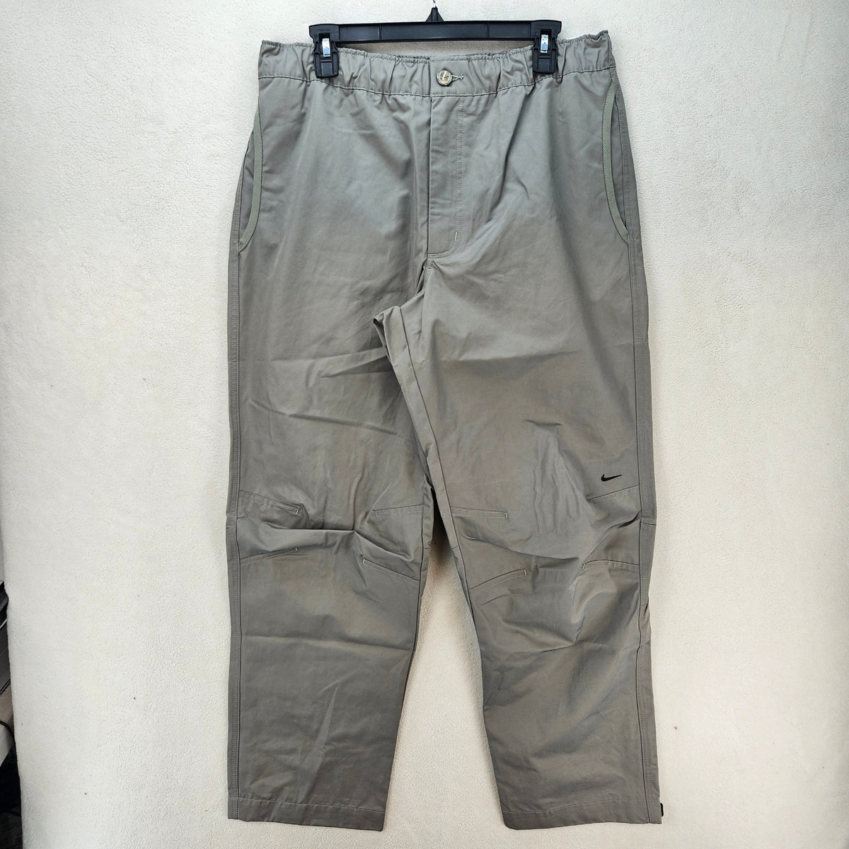 NIKE MEN'S MEDIUM TECH WOVEN PANTS LIGHT ARMY GREEN HJ0647-320 NWT