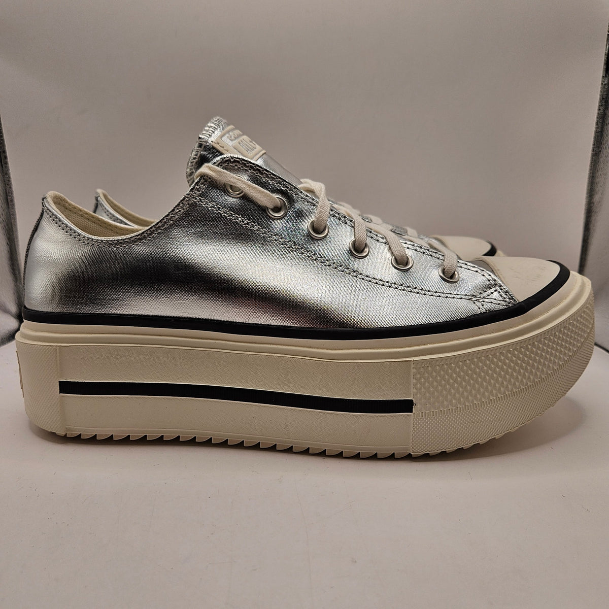 CONVERSE MEN'S 10.5 CHUCK TAYLOR DOUBLE STACK PLATFORM SILVER METALLIC A16406C