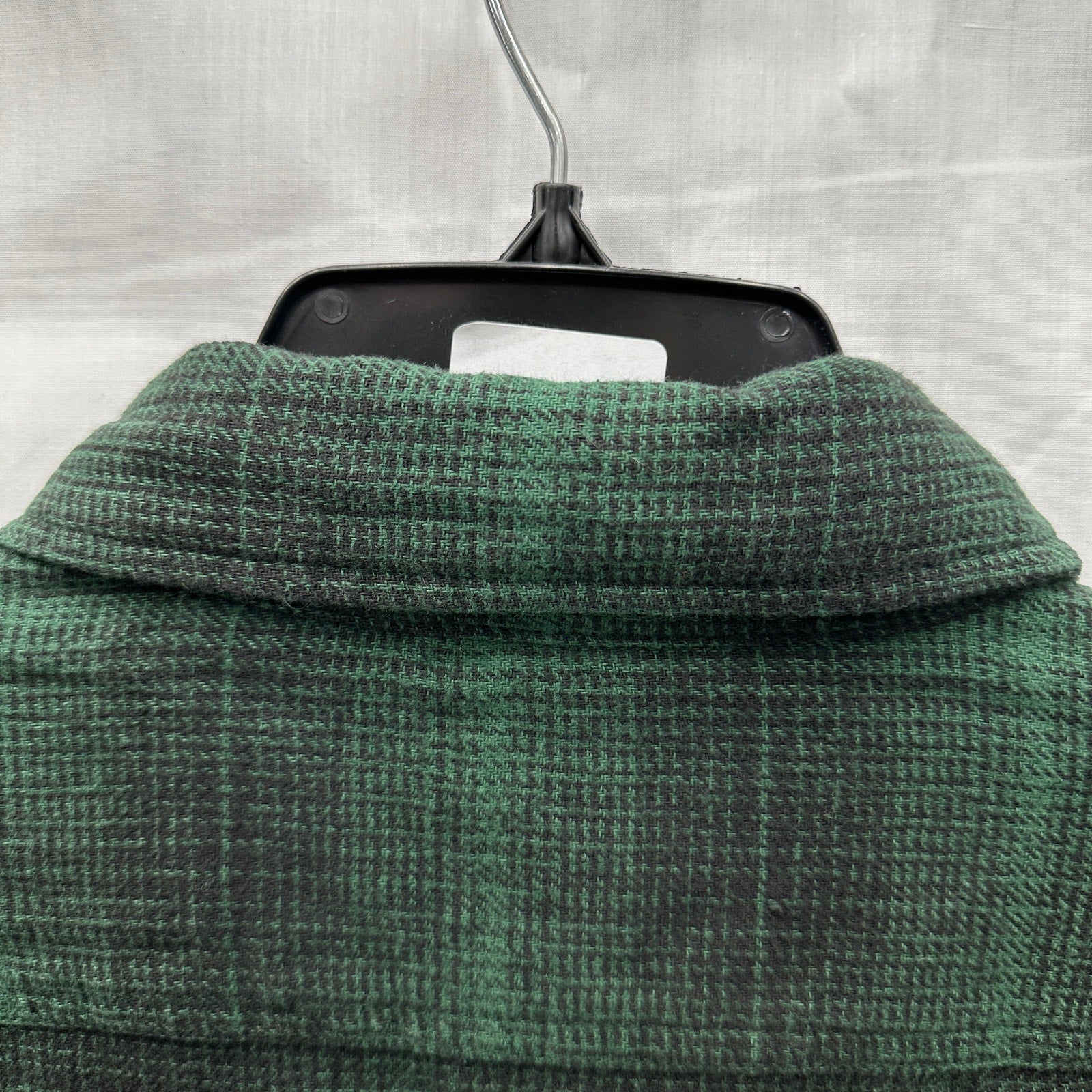 Levi's Mens Relax Fit Pine Green Plaid Shirt Size Medium