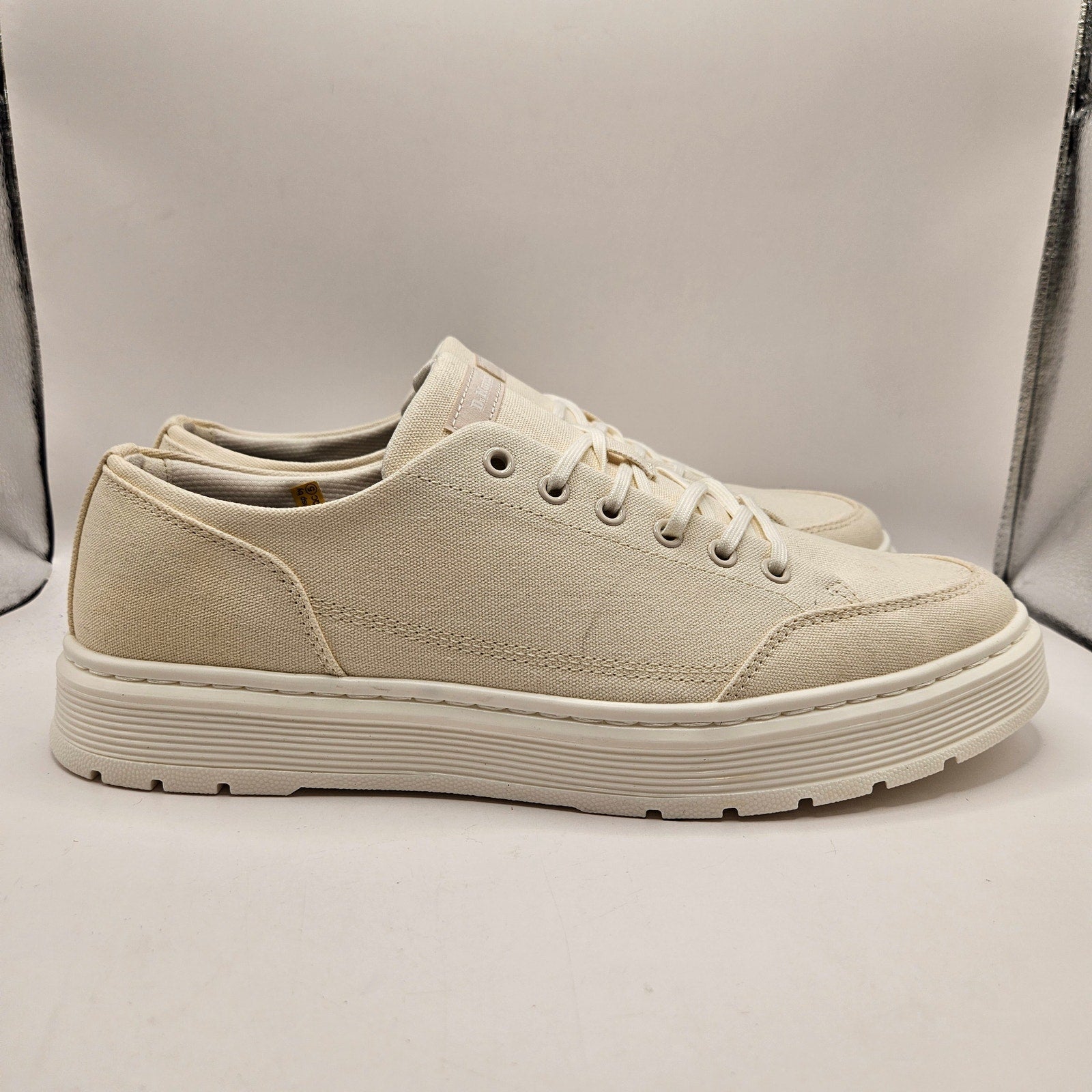 DR MARTENS MEN'S 13 BROOKLINE 6 EYE WHITE CANVAS SHOE OFF NWOB