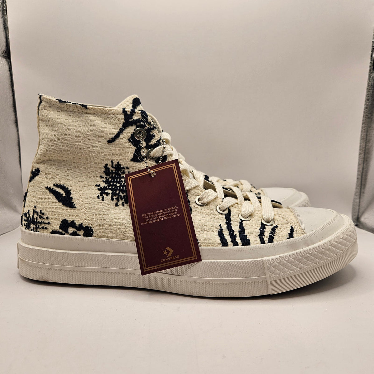 CONVERSE MEN'S 10.5 FIRST STRING CHUCK TAYLOR PREMIUM LEATHER WHITE HI A14281