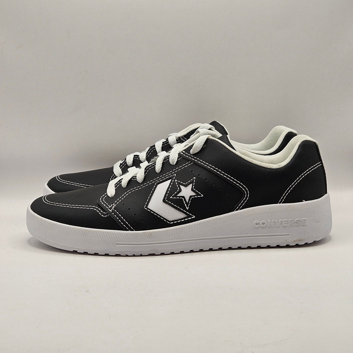 CONVERSE MEN'S 9 DAY ONE COURT BLACK WHITE LOW TOP SNEAKER A15628C