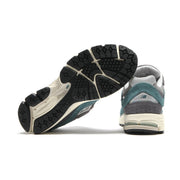NEW BALANCE 2002R MEN'S 9.5 M2002REM GREEN GREY RUNNING SHOES NIB