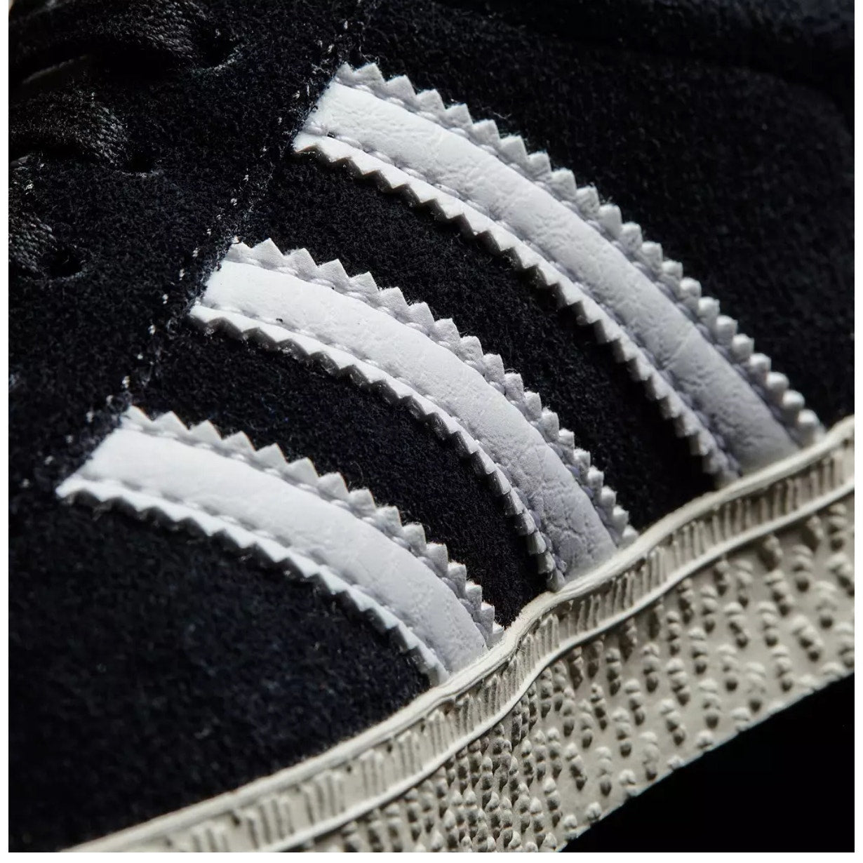 ADIDAS Original Kids' 5.5 CORE BLACK Gazelle Suede Black/White BB2502 NIB
