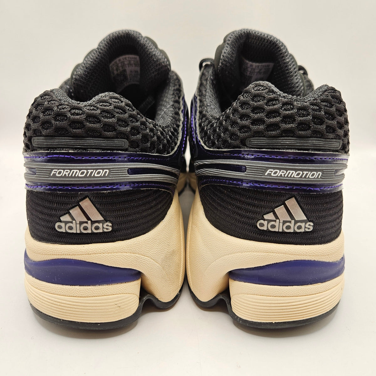 ADIDAS MEN'S 9 ADISTAR CONTROL KI6680 BLACK METALLIC PURPLE LOW TOP BREATHABLE