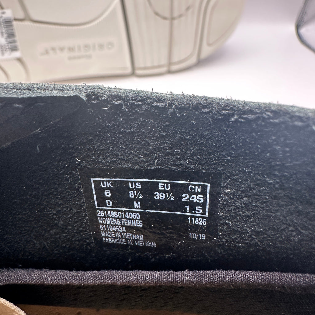 CLARKS Women's 8.5 Trigenic REV2 Black/White Original Classic