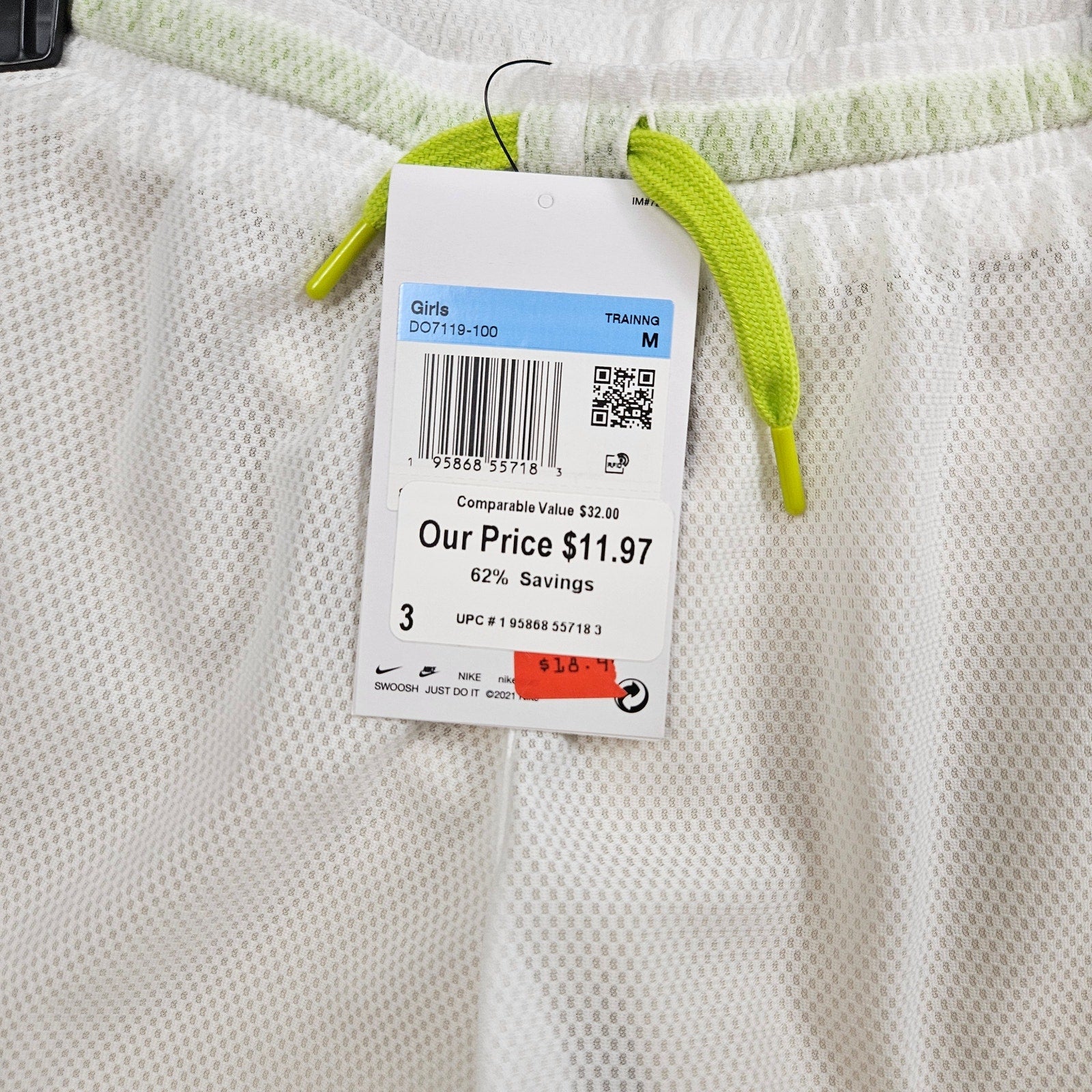 LOT OF 5 - NIKE GIRLS MEDIUM DRI-FIT ATHLETIC SHORTS SKORT NWT
