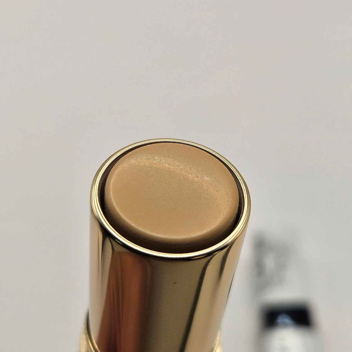 BOBBI BROWN LIP TINT BARE CLARET 04 + SKIN FOUNTATION STICK W026 WARM IVORY NIB