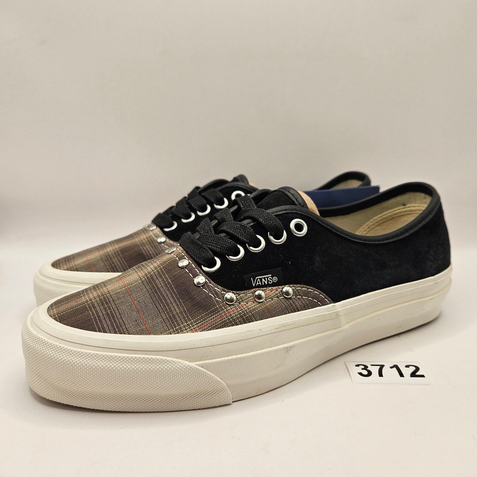 VANS WOMEN'S 8.5 AUTHENTIC 44 KHAKI PREMIUM SNEAKER PREP PLAID OLIVE STUDS NWOB