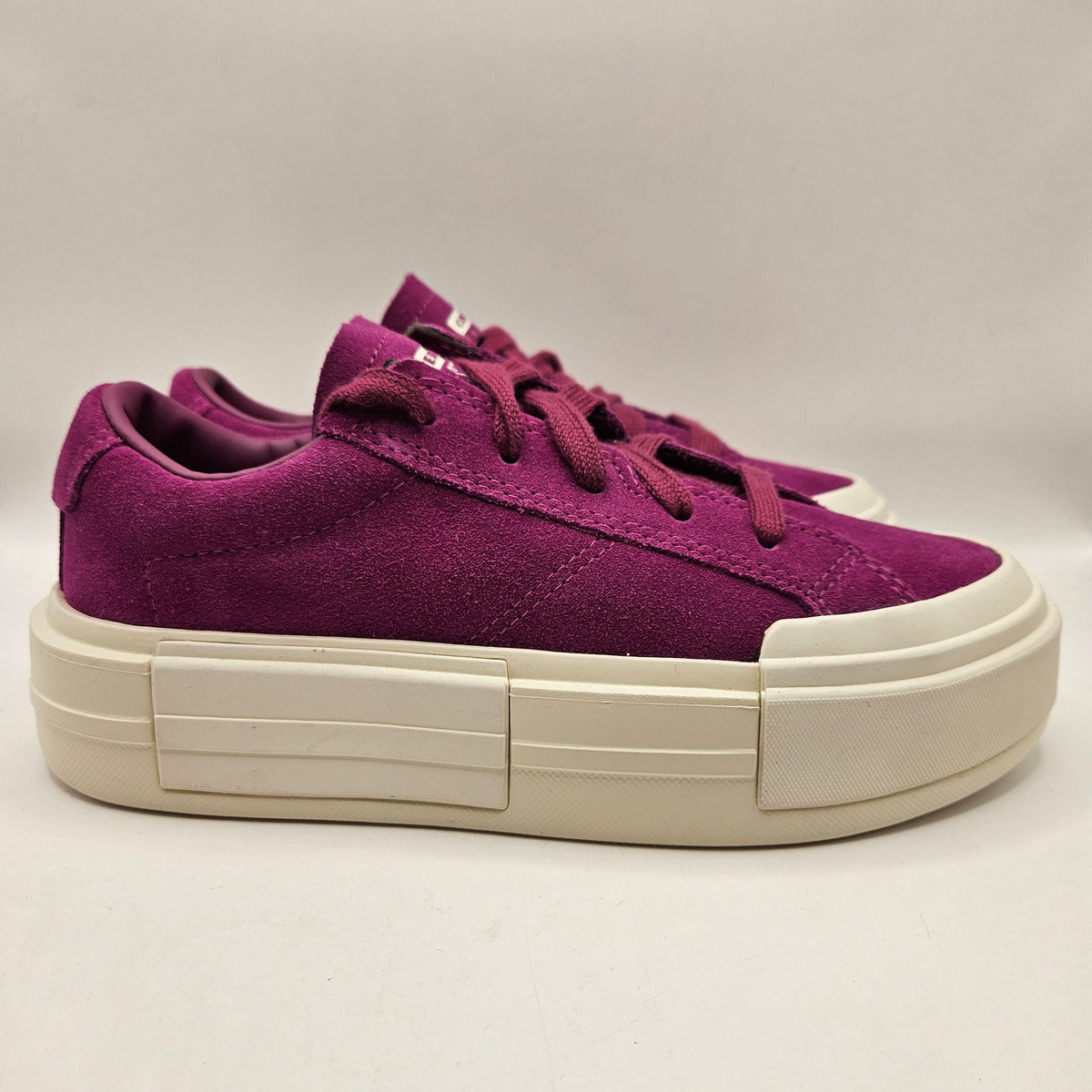 CONVERSE WOMEN'S 7 CHUCK TAYLOR ALLSTAR CRUISE LO QUANTUM VIOLET EGRET A10089C