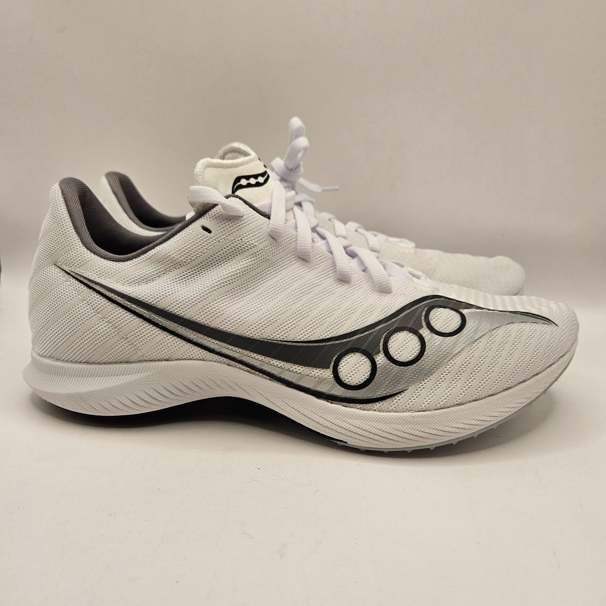 SAUCONY MEN'S 8 VELOCITY MP WHITE SILVER MID DISTANCE TRACK & FIELD S29099-01