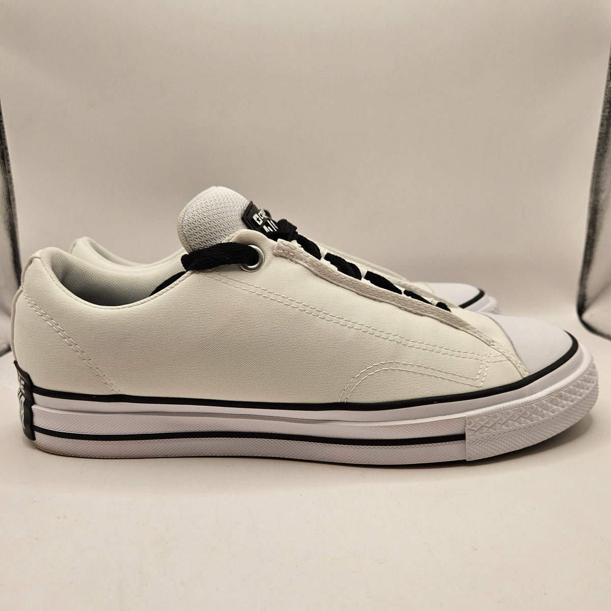 CONVERSE MEN'S 10.5 CHUCK TAYLOR ALLSTAR PUFF FAT TOUGUE LO WHITE A14722C