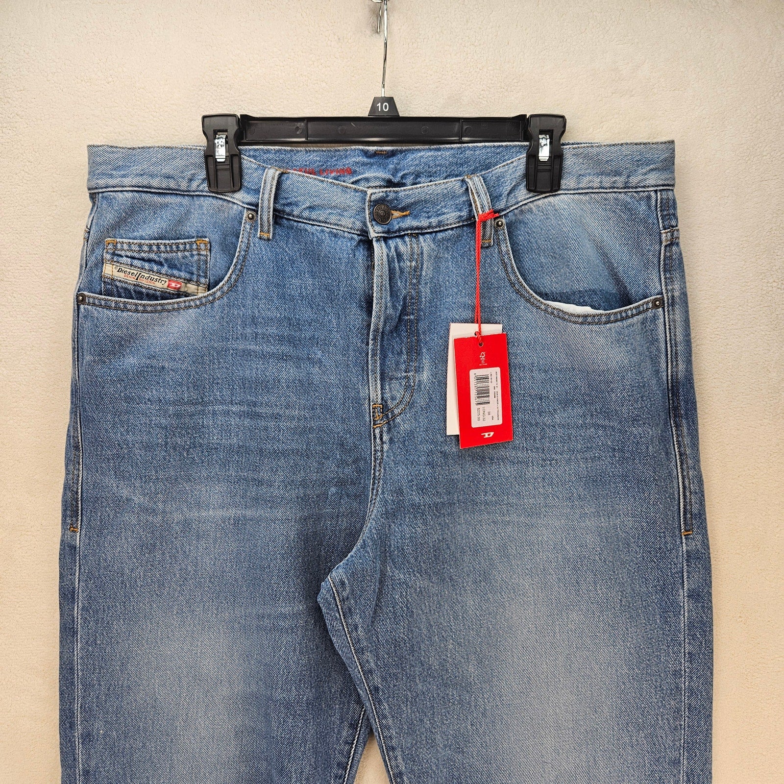 DIESEL MEN'S 38X32 D-VIKER L32 JEANS LIGHT WASH STRAIGHT LEG DENIM PANTS NWT