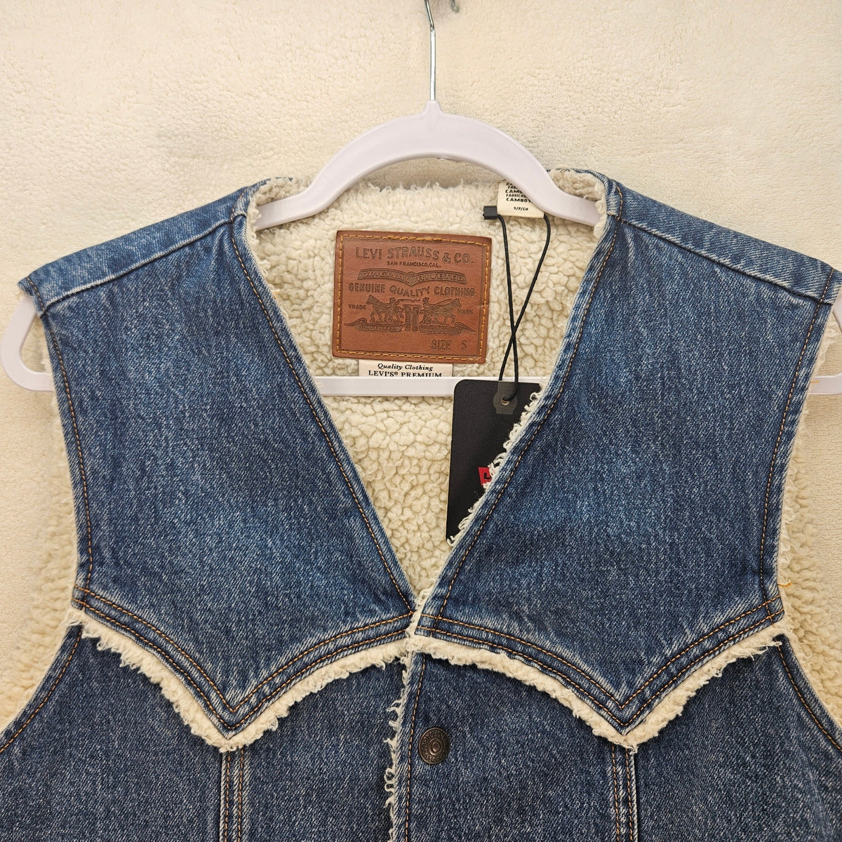 LEVI'S MEN'S SMALL WESTERN DENIM SHERPA VEST NWT SKY DESERT MEDIUM WASH