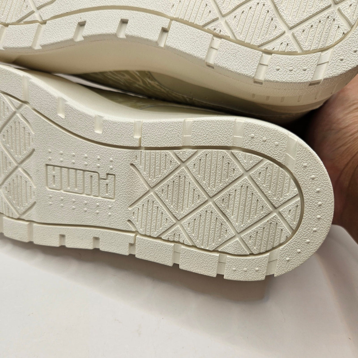 PUMA WOMEN'S 9.5 KARMEN II MID ANIMAL FEVER SNEAKERS WHITE PUMA GOLD 397460-01
