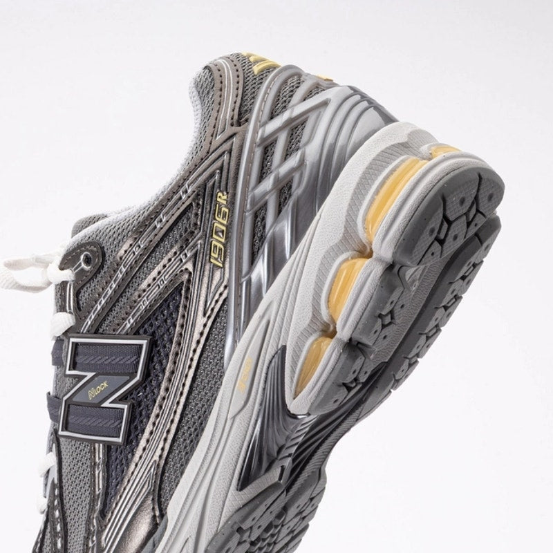 NEW BALANCE WOMEN'S 6.5 RUNNING SHOES U1906RV1 METALLIC GREY BLACK NIB