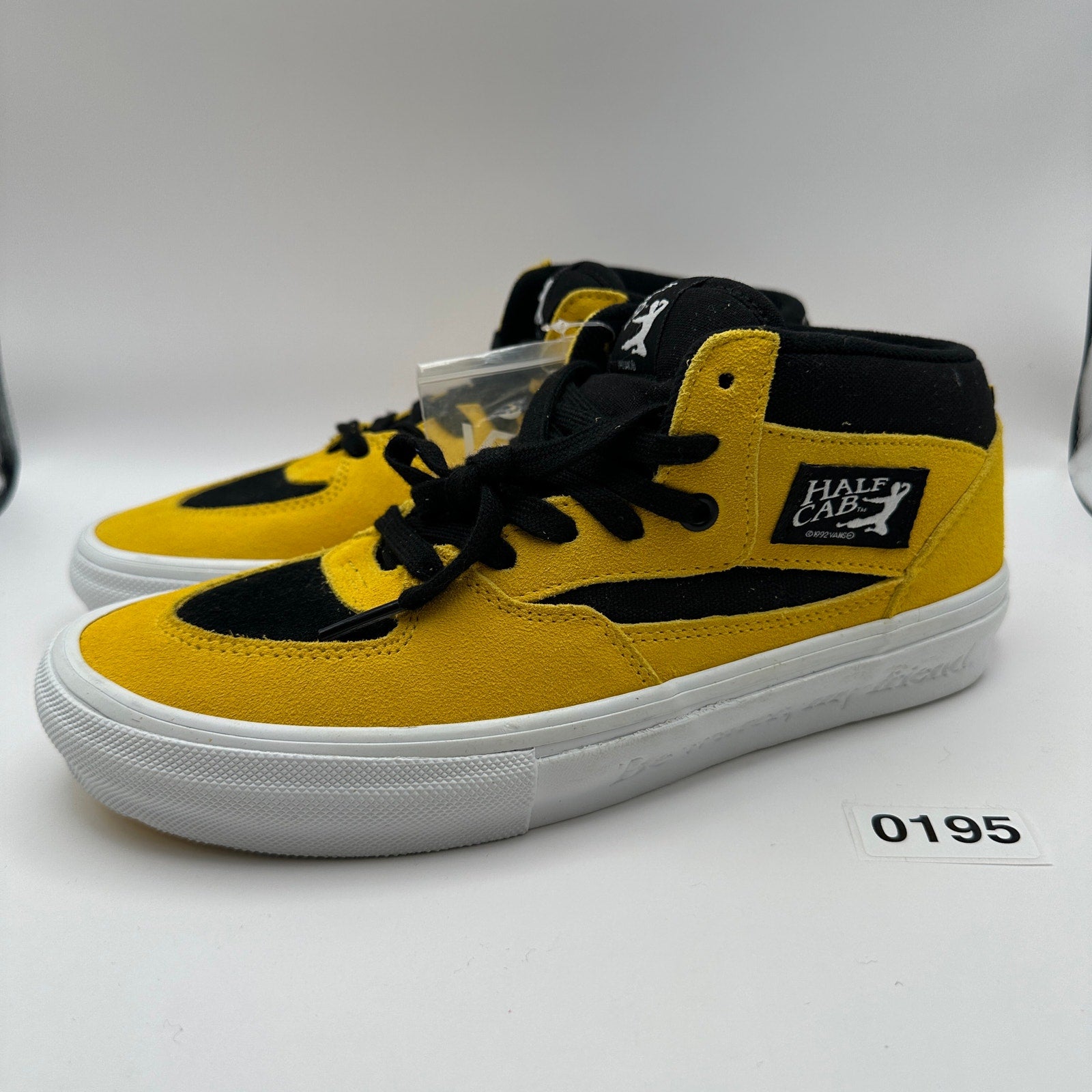 VANs x BRUCE LEE Men's 8.5 Half Cab Skateboarding Shoes Yellow/Black